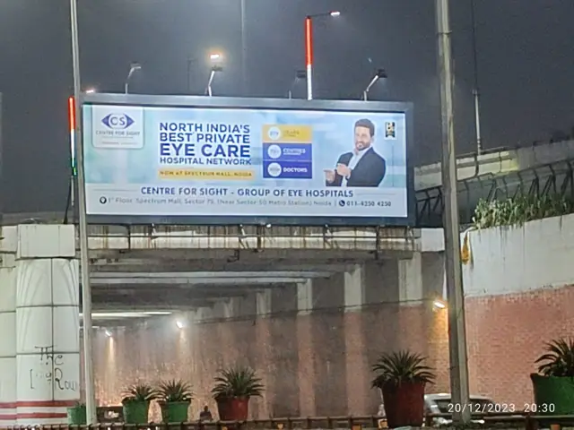 Centre for Sight hoarding on a Delhi flyover