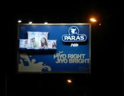 Paras milk hoarding — “Jiyo Right, Jiyo Bright”